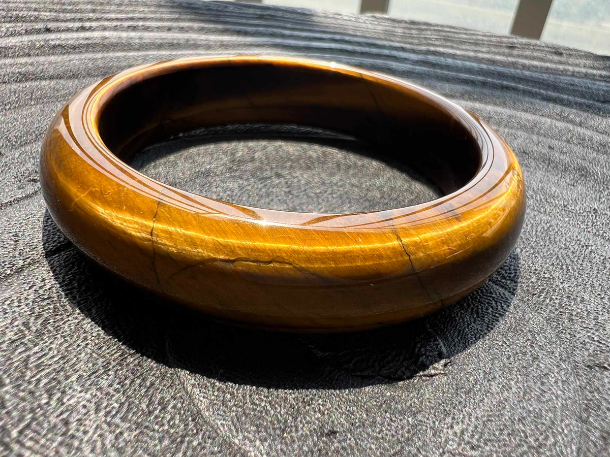 Natural crystal Tiger's eye bangle for men and women Energy Protection Crystal Real stone